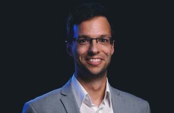 Research physicist Gergely Endrődi will continue his research at ELTE