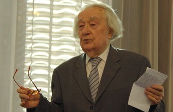 Szathmári István Magyar Nyelvőr-díjas