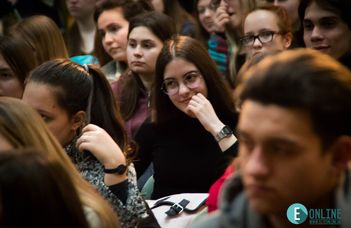 Telt ház a PPK Nyílt Napján