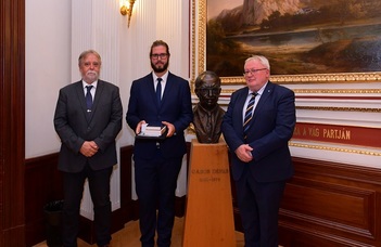 Átadták a Gábor Dénes-ösztöndíjakat