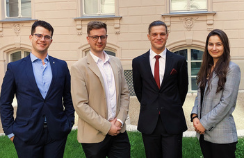 Ezüstérmes lett a magyar csapat a nemzetközi munkajogi versenyen