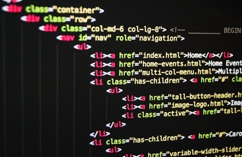 Oldal szerkesztése HTML nézetben: előnyök és korlátok