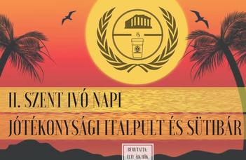Jótékonysági italpult és sütibár az ÁJK HÖK szervezésében.