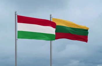 Šarūnas Rinkevičius (Jonas Žemaitis Litván Katonai Akadémia) tart angol nyelvű előadást.