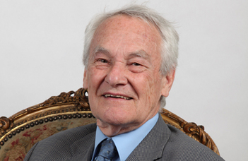 Elhunyt Kiefer Ferenc nyelvész