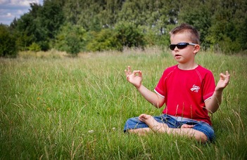 Meditációval javítható a gyermekkori figyelemzavar