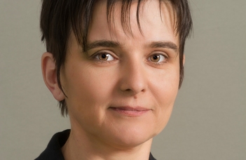 Kugler Nóra, a Mai Magyar Nyelvi Tanszék docense előadása a Nyelvészeti önképzőkörben.