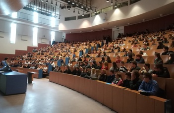 Közel 700 diák a TTK nyílt napján