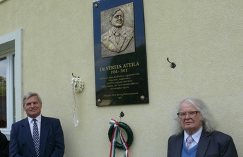 Dombormű Vértes Attila emlékére
