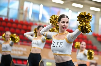 Taroltak a BEAC cheerleaderei a Ludovikán