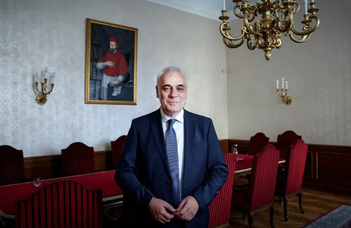 Darázs Lénárd a kutatóközpontokról (Telex)