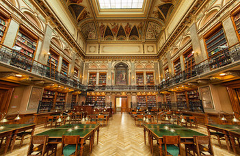 Könyvtár és tankönyvek
