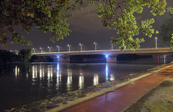Kérészvédő lámpák az Árpád hídon