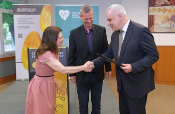 „Családbarát Hely” védjegyet kapott az ELTE
