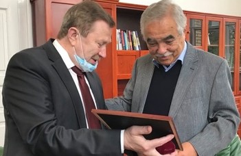 Szvák Gyula elismerése