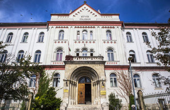 Tanévnyitó tóavatással az Eötvös Collegiumban