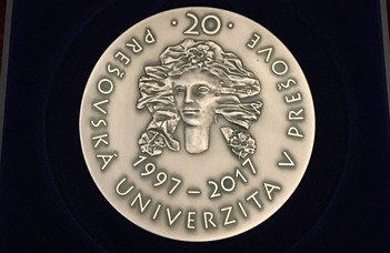 Borhy Lászlót kitüntette az Eperjesi Egyetem