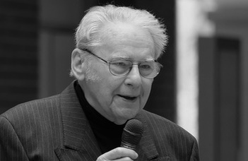 Tavaly elhunyt legendás oktatója előtt konferenciával tiszteleg az ELTE TTK.